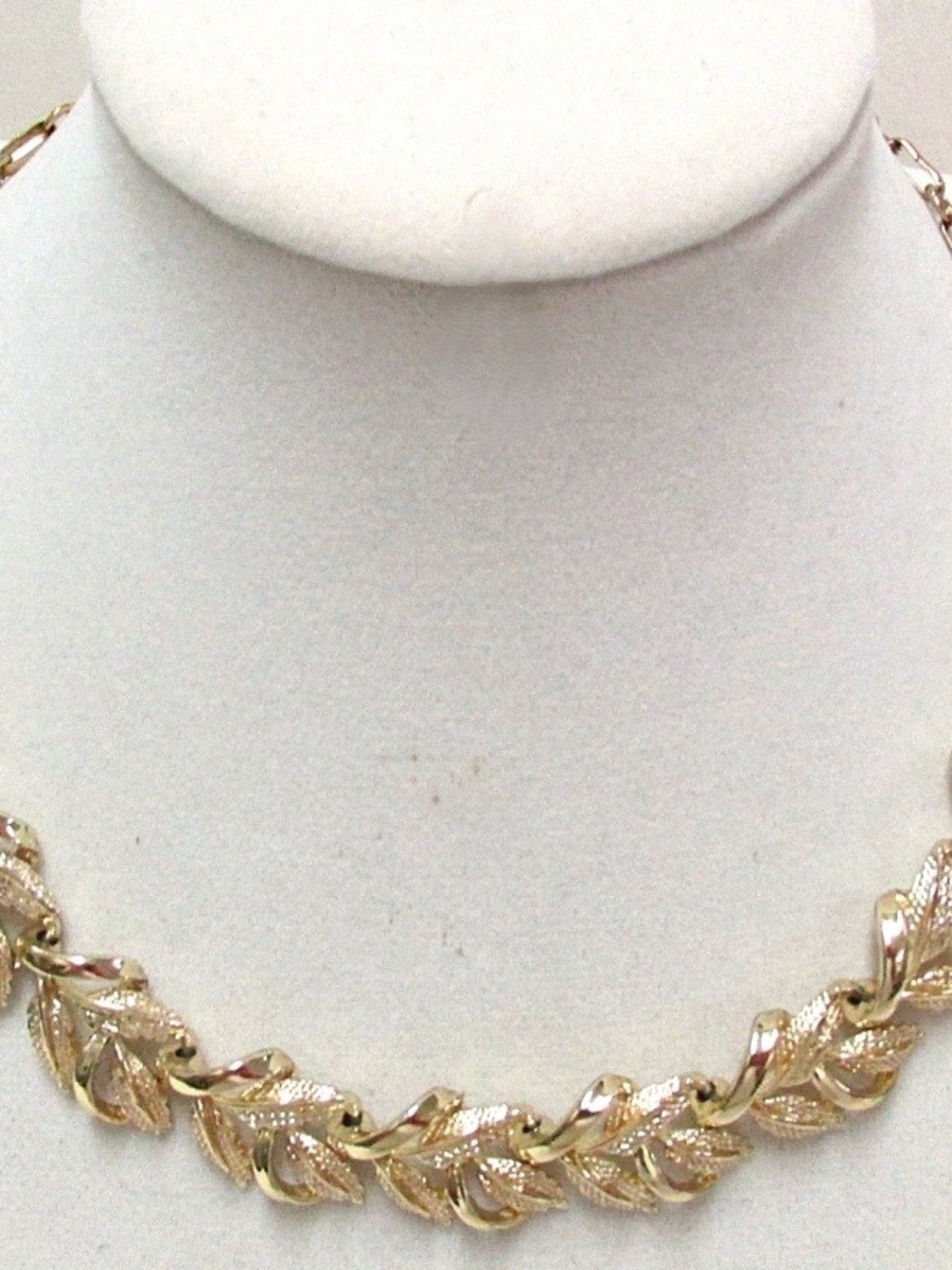 Vintage Coro Goldtone Leaf Choker Mid Century